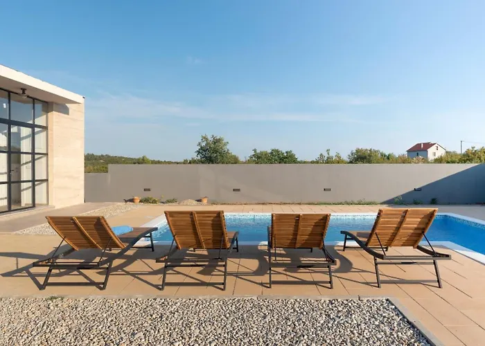 Beautiful Aria * Crno